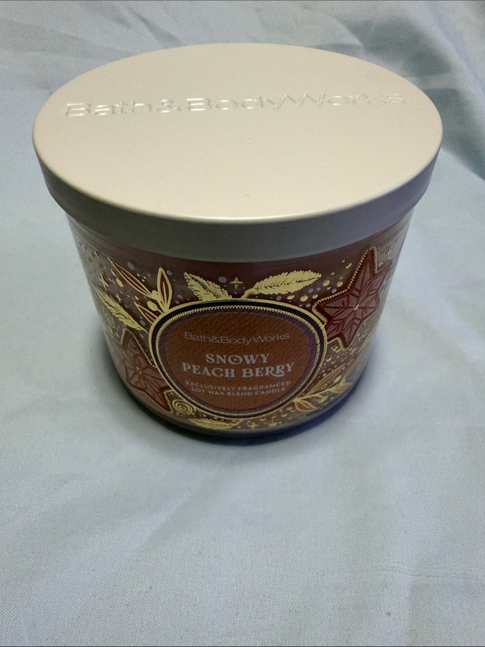 Bath & Body Works Snowy Peach Berry Candle - White Lid, Gold Details
